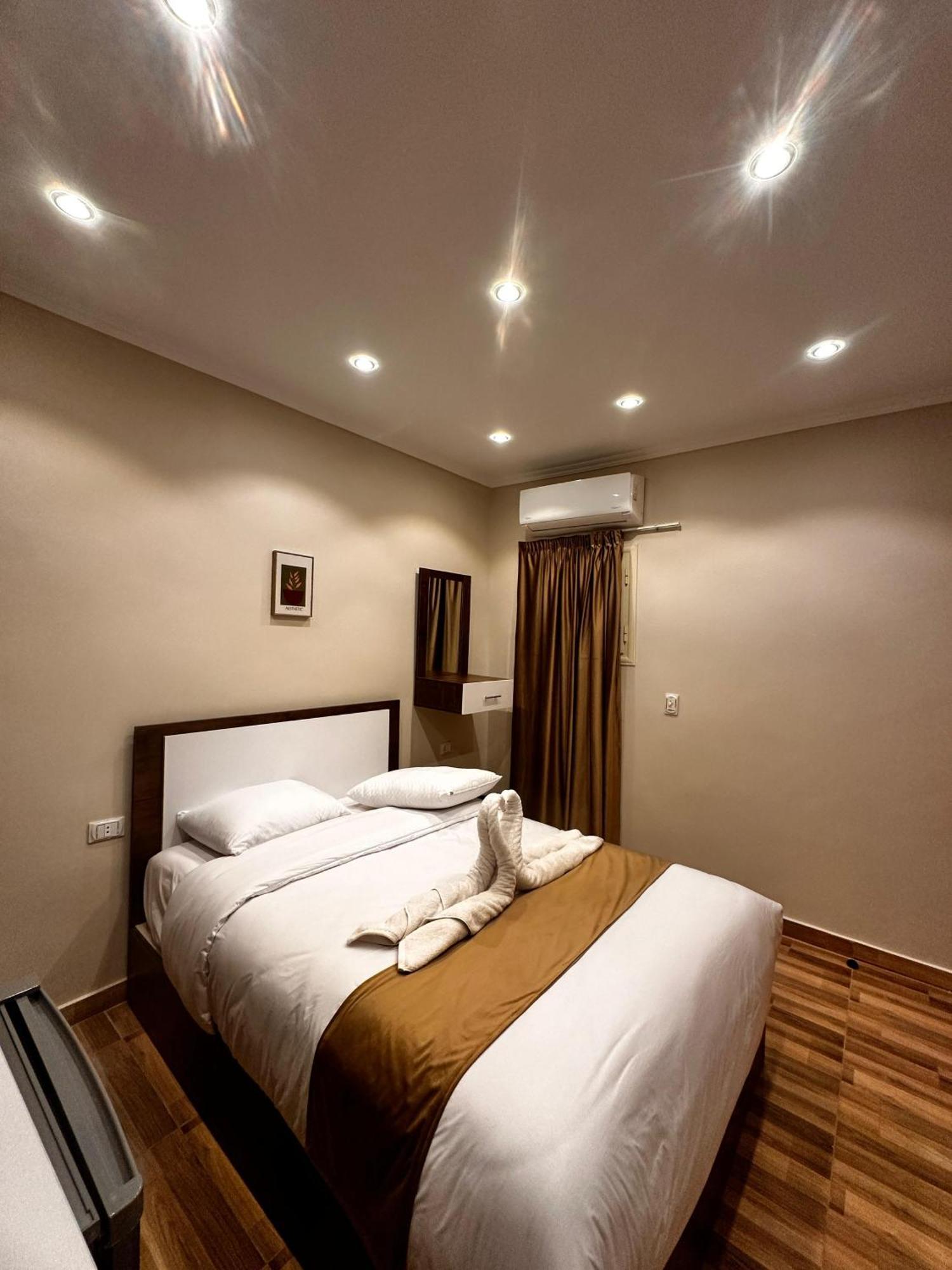Pyramids On The Spot View Hotel Kafret el-Gabal Екстериор снимка