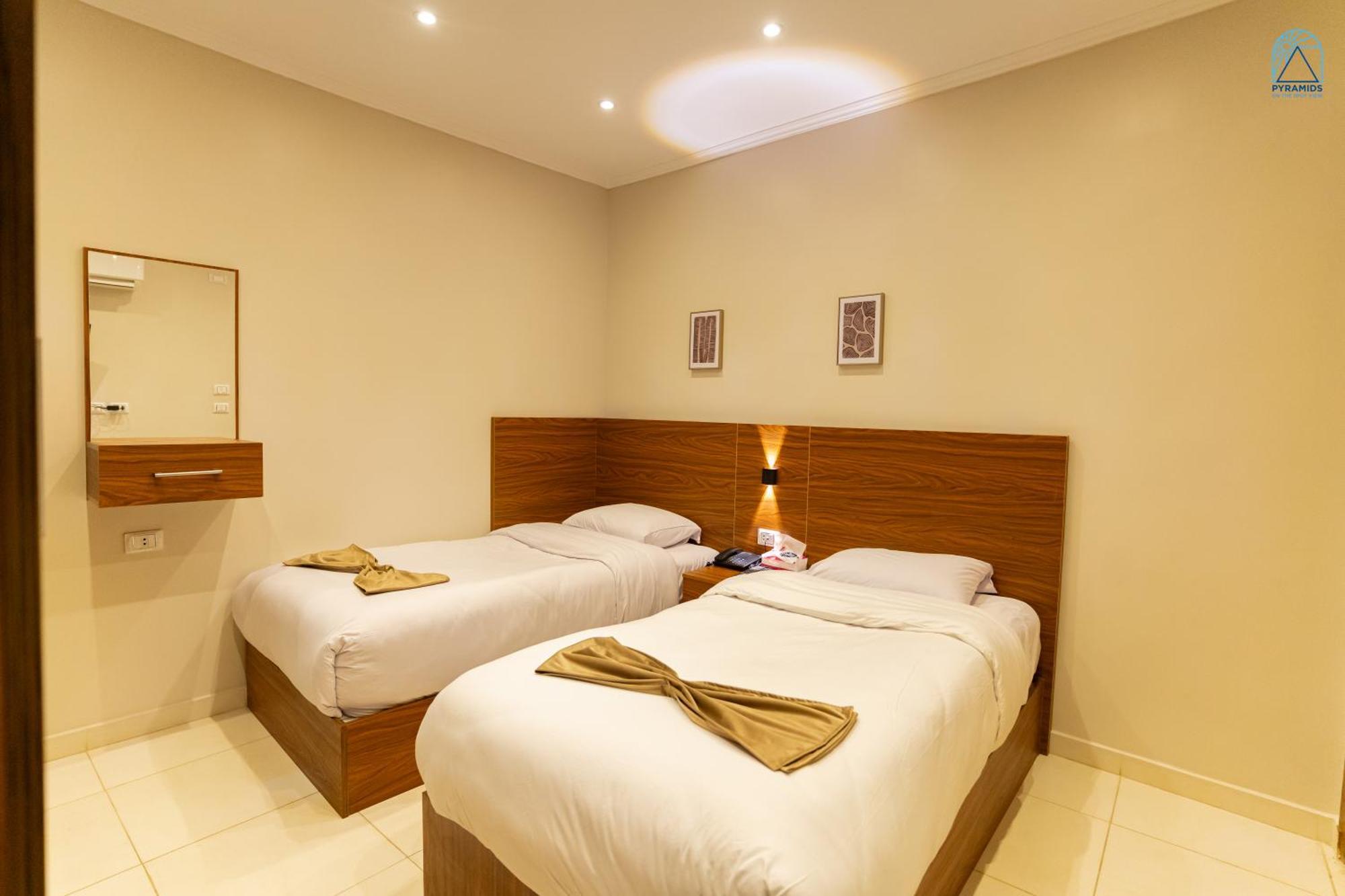 Pyramids On The Spot View Hotel Kafret el-Gabal Екстериор снимка